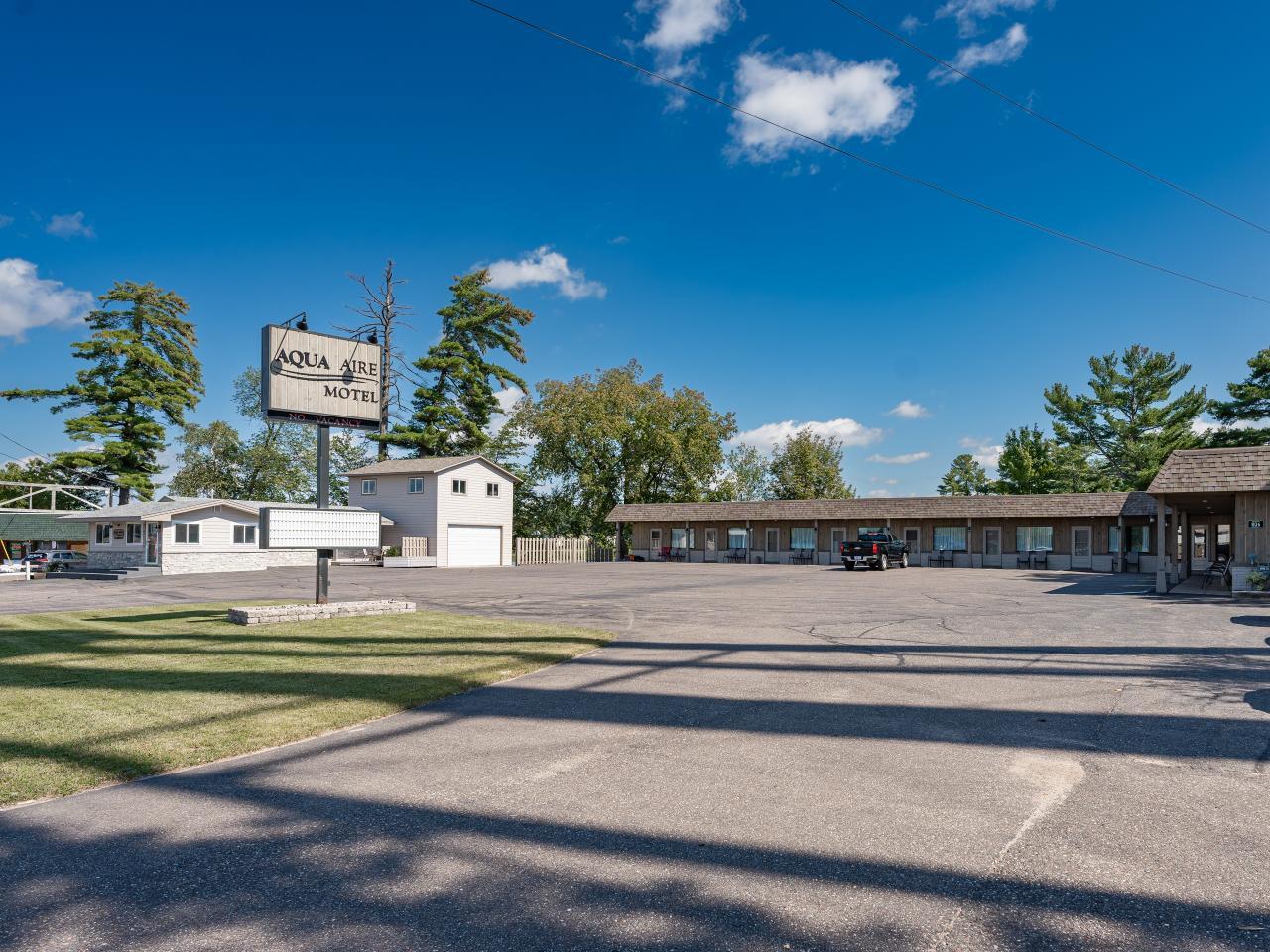 806 US Highway 51, Minocqua, WI à vendre Photo du bâtiment- Image 1 de 1