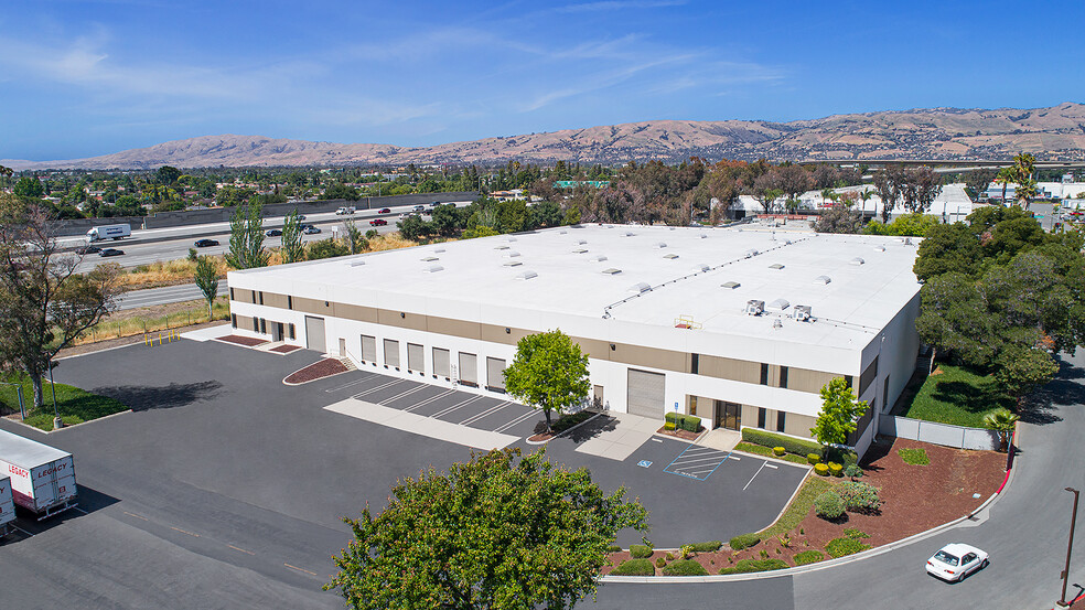 905 McLaughlin Ave, San Jose, CA for lease - Aerial - Image 2 of 4