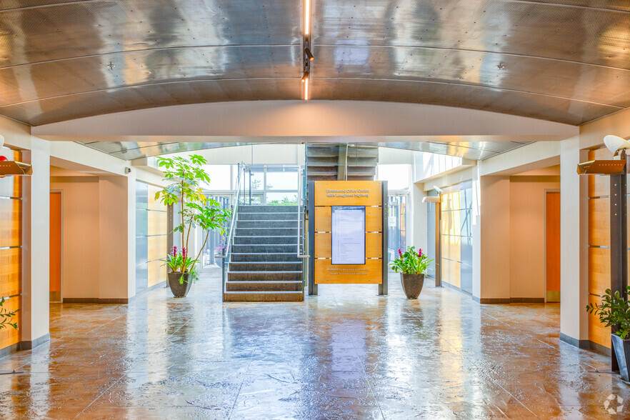 4664 Lougheed Hwy, Burnaby, BC for lease - Lobby - Image 3 of 11