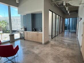 13495 Veterans Way, Orlando, FL for lease Interior Photo- Image 1 of 10