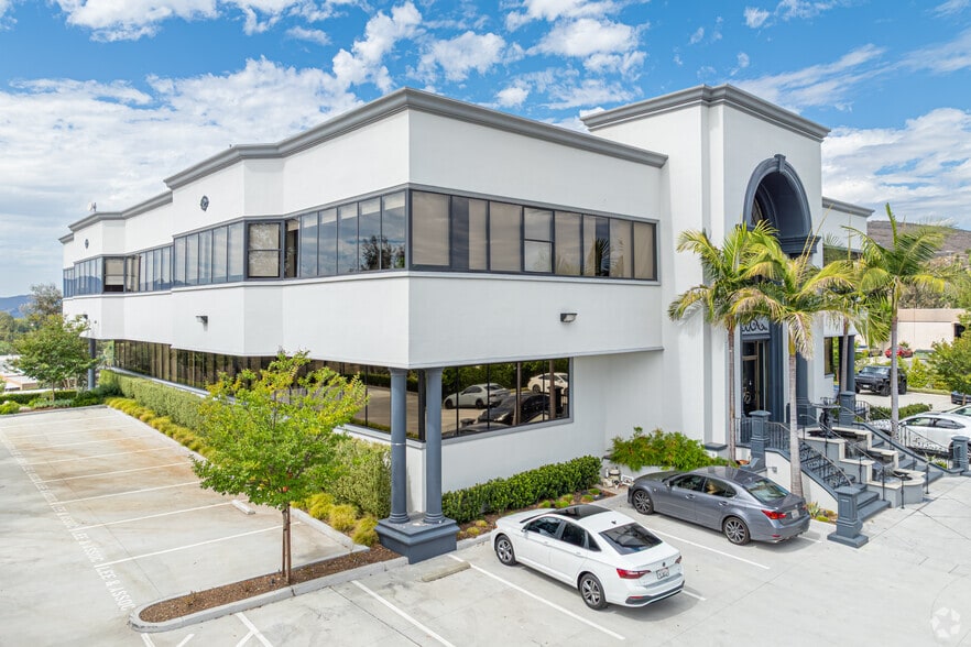 5707 Corsa Ave, Westlake Village, CA for sale - Building Photo - Image 2 of 8