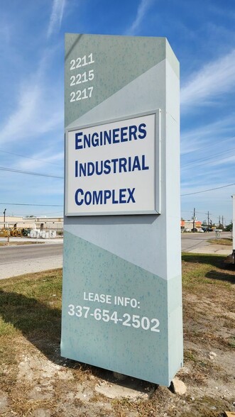 2211 - 2217 Engineers Rd, Belle Chasse, LA for lease - Building Photo - Image 1 of 8