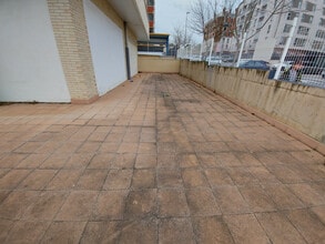 Retail in Logroño, La Rioja for lease Interior Photo- Image 2 of 4