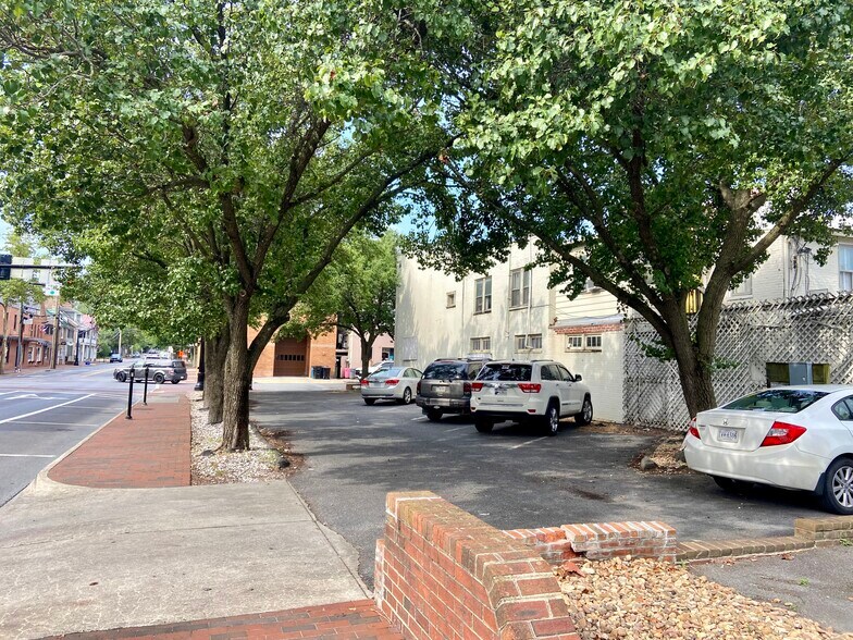 1 N Braddock St, Winchester, VA à vendre - Photo du bâtiment - Image 1 de 7