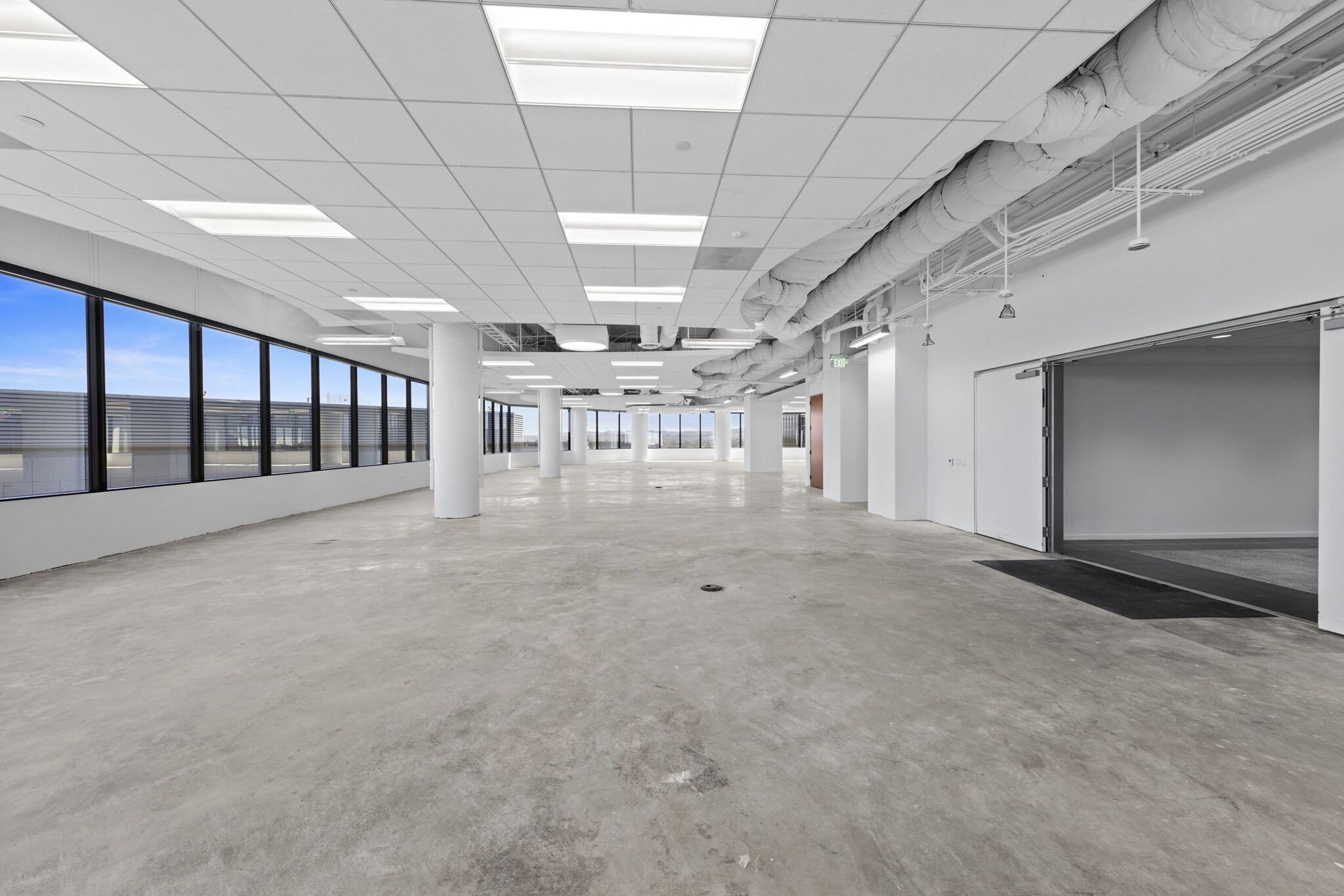 18100 Von Karman Ave, Irvine, CA à louer Photo intérieure- Image 1 de 13