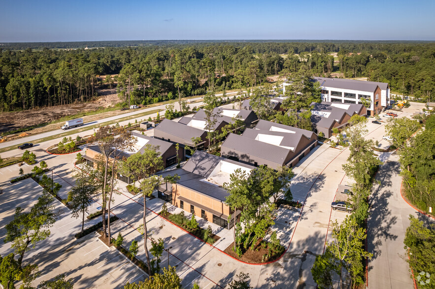 1259 Grand Central Blvd, Conroe, TX for lease - Building Photo - Image 2 of 11