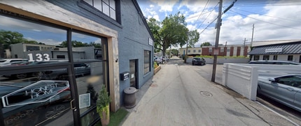 133 Breckenridge Ln, Louisville, KY for lease Building Photo- Image 2 of 6