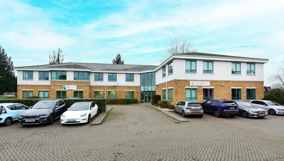 Cores End Rd, Bourne End for lease - Building Photo - Image 1 of 2