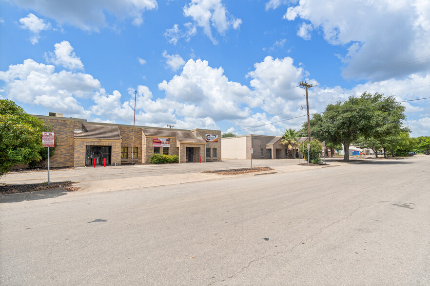 7819 Fortune Dr, San Antonio, TX for sale - Building Photo - Image 2 of 14