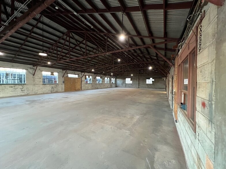 2833 Washington St, Avondale Estates, GA for lease - Interior Photo - Image 2 of 9