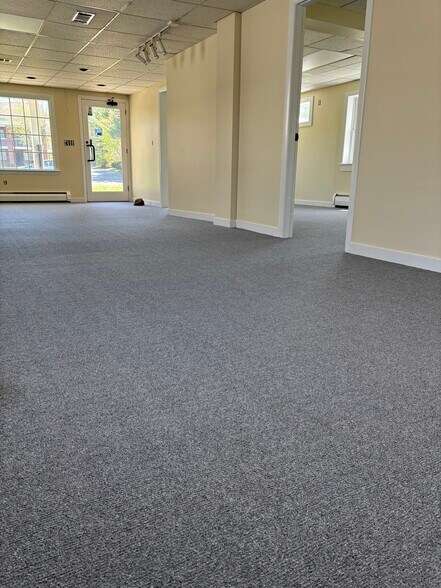 9 Waterville Rd, Avon, CT à louer - Photo intérieure - Image 3 de 17