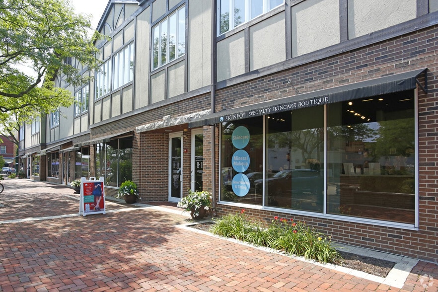 361 Park Ave, Glencoe, IL à louer - Photo du bâtiment - Image 2 de 5