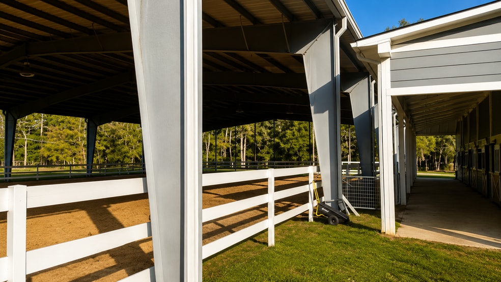 31626 Dobbin Huffsmith Rd, Magnolia, TX for sale - Building Photo - Image 3 of 10
