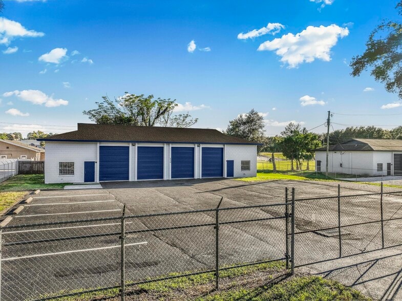 170 W Mansfield St, Deland, FL for lease - Building Photo - Image 1 of 7