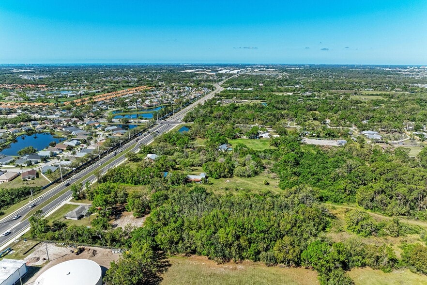 4609-4711 44th Ave E, Bradenton, FL à vendre - Photo du bâtiment - Image 3 de 3