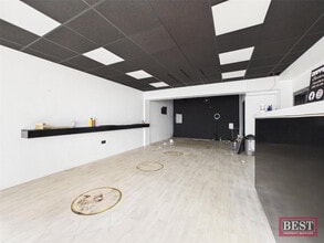 5-5A Marcus St, Newry for lease Interior Photo- Image 2 of 3