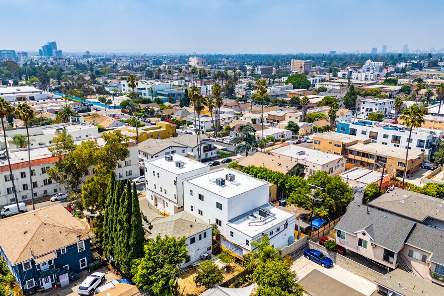 4513 Rosewood Ave, Los Angeles, CA à vendre - Photo du bâtiment - Image 3 de 16