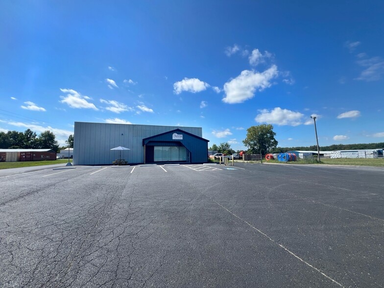 441 W Broad St, Pataskala, OH for sale - Building Photo - Image 1 of 9