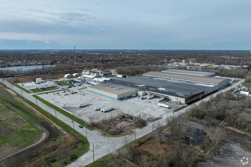 13850 Cottage Grove Ave, Dolton, IL for lease - Aerial - Image 3 of 13