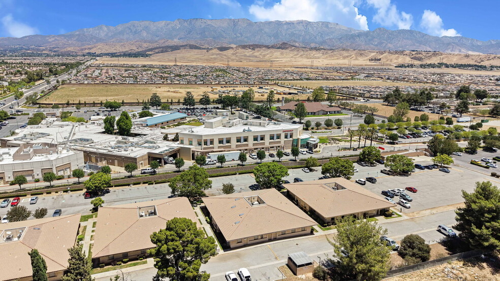 264 N Highland Springs Ave, Banning, CA for sale - Building Photo - Image 2 of 42