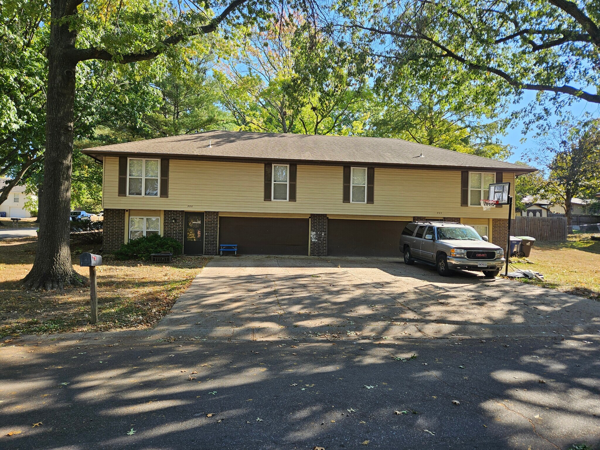 920 NW 13th St, Blue Springs, MO à vendre Photo principale- Image 1 de 2