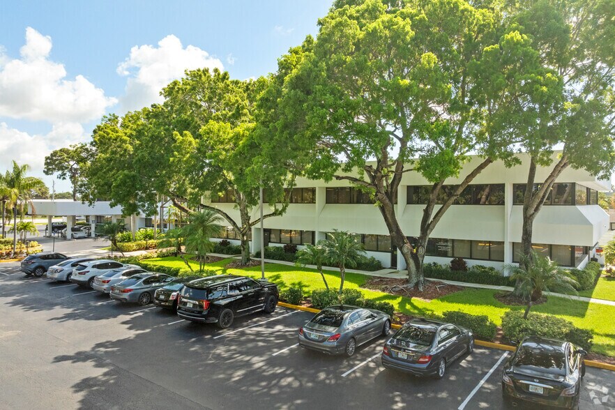 4360 Northlake Blvd, Palm Beach Gardens, FL à louer - Photo du bâtiment - Image 2 de 18