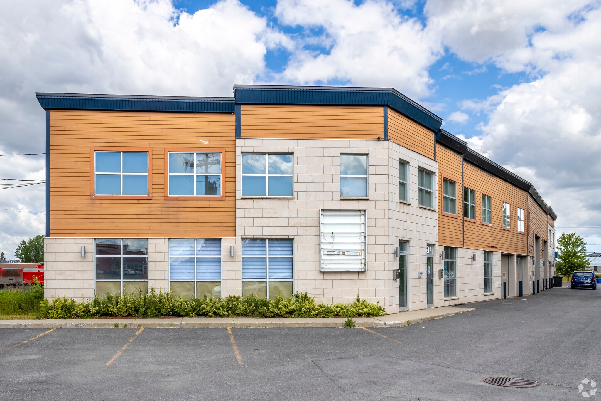 1691 Boul De Périgny, Chambly, QC for sale Primary Photo- Image 1 of 1