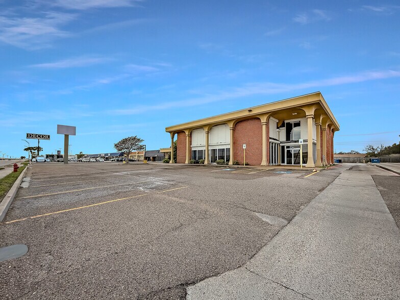 1031 US Highway 181, Portland, TX à vendre - Photo du bâtiment - Image 2 de 32