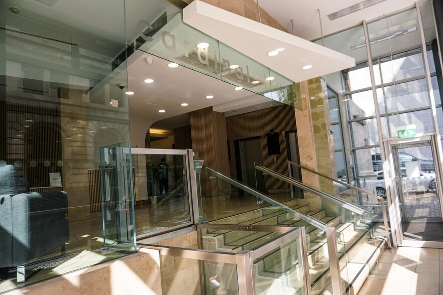 20 St Marys Parsonage, Manchester for lease - Interior Photo - Image 1 of 16