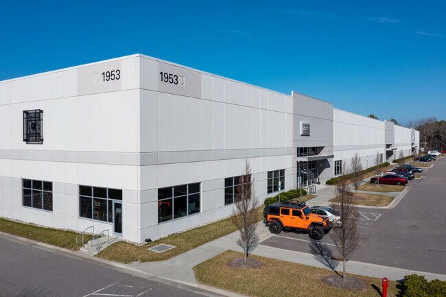 Plus de détails pour 1953 T W Alexander Dr, Durham, NC - Industriel à louer