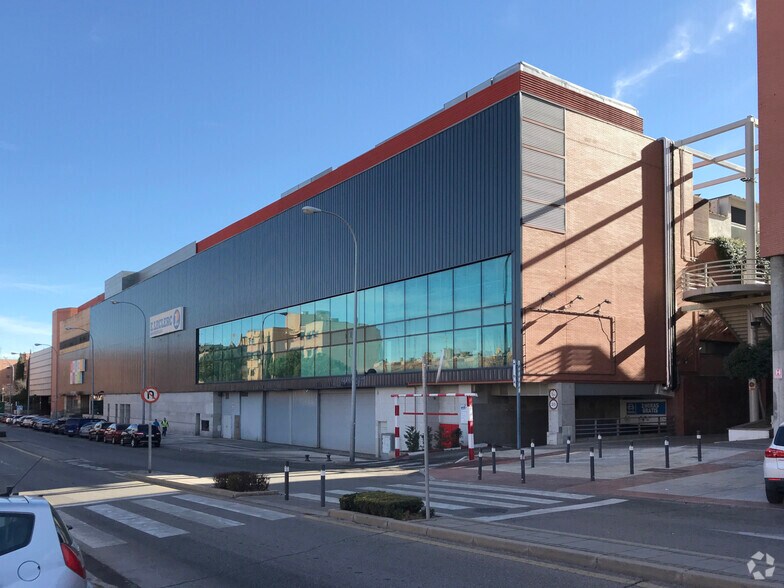 Avenida de España, 17, Alcobendas, Madrid à louer - Photo du bâtiment - Image 2 de 3