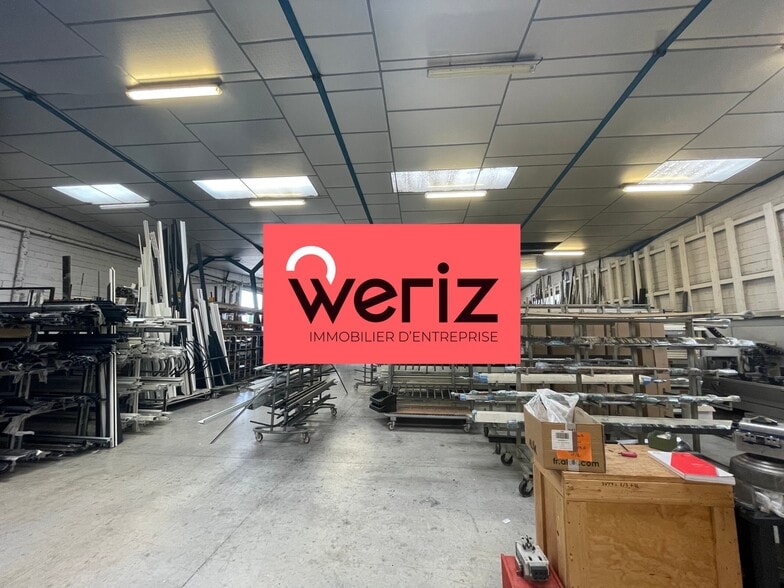 Industrial in Vitrolles for lease - Building Photo - Image 2 of 10