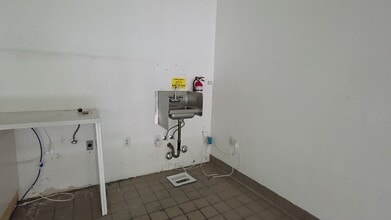 17157-17253 Ventura Blvd, Encino, CA for lease - Commercial Listing Video 