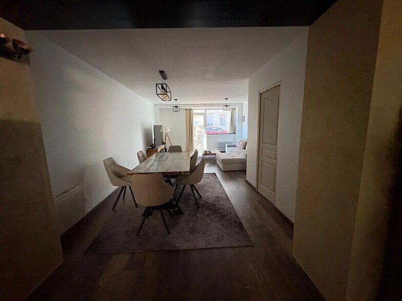 Local d'activités dans Rauzan à vendre - Photo du bâtiment - Image 2 de 4