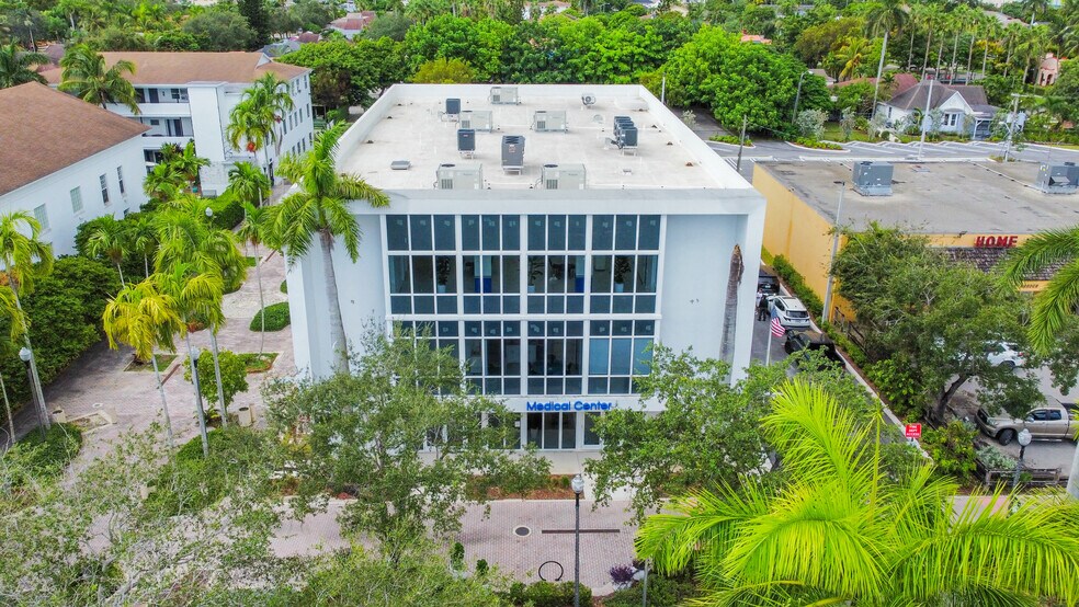 304 N Krome Ave, Homestead, FL à louer - Photo du bâtiment - Image 1 de 78