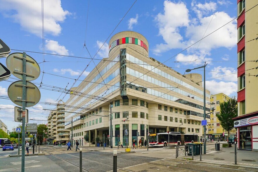 235 Cours Lafayette, Lyon for lease - Building Photo - Image 2 of 12