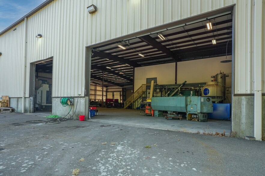 35 Research Pky, Old Saybrook, CT à vendre - Photo du bâtiment - Image 2 de 29