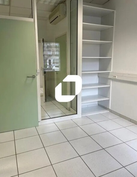 Bureau dans Grenoble à louer - Photo intérieure - Image 3 de 8