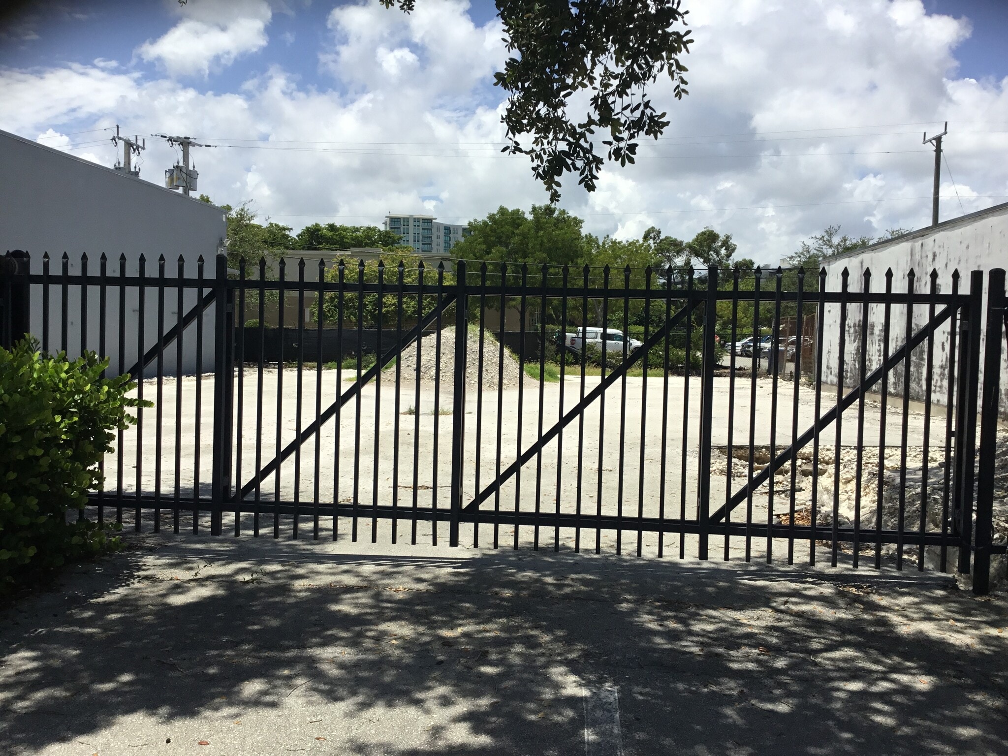 551 S Dixie Hwy E, Pompano Beach, FL for lease Interior Photo- Image 1 of 4