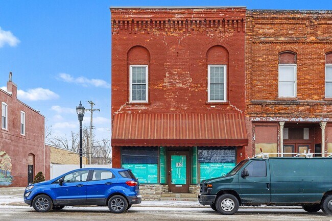 Plus de détails pour 130 E Water St, Constantine, MI - Commerce de détail à vendre