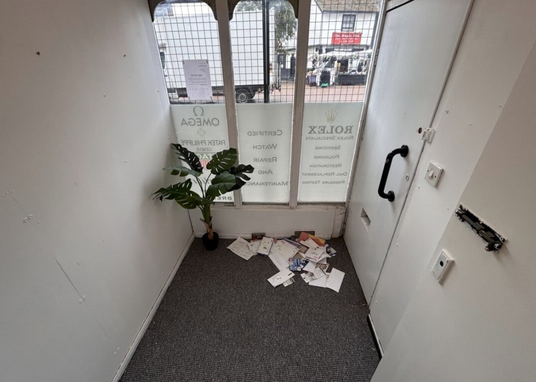 9-9B Market Sq, Waltham Abbey, ESS EN9 1DP - Unit 9A - - Interior Photo - Image 1 of 4