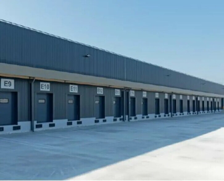 Bureau dans Corbas à louer - Photo du bâtiment - Image 3 de 4