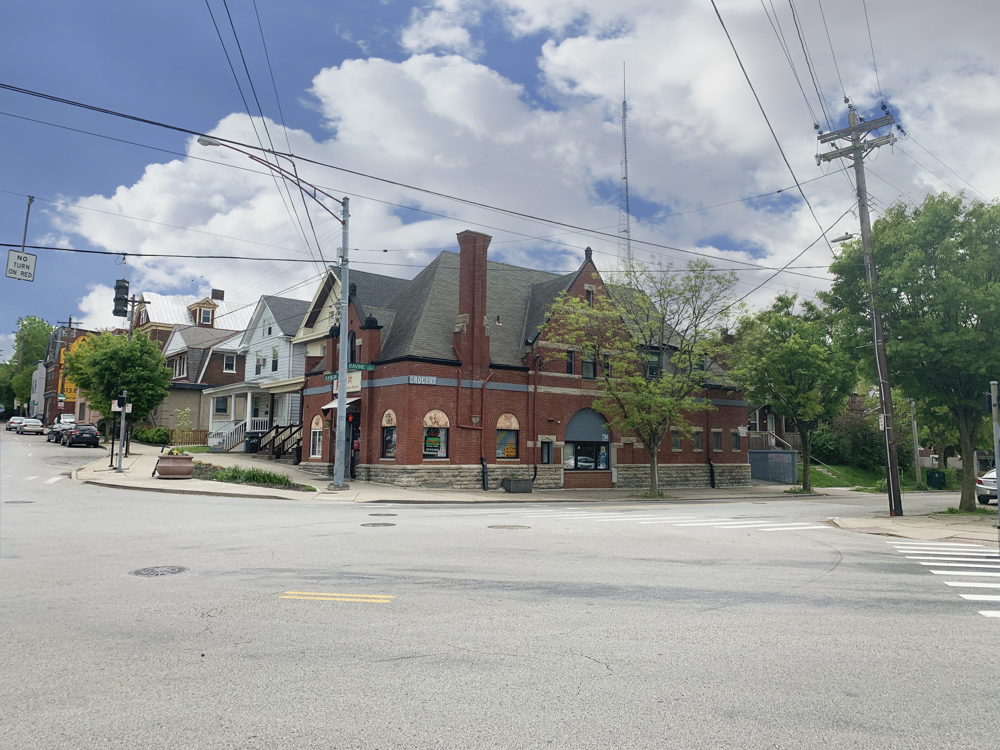 355 W McMillan St, Cincinnati, OH à vendre Photo du bâtiment- Image 1 de 1