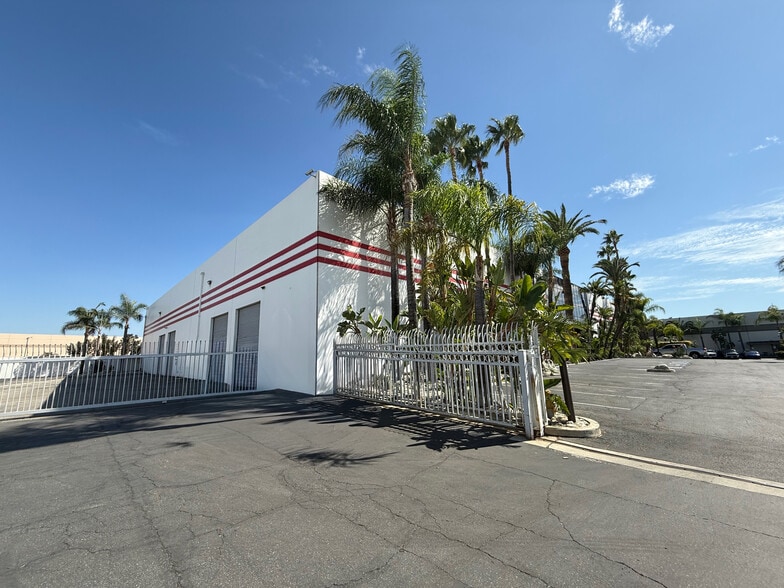 2319 E Locust Ct, Ontario, CA for sale - Building Photo - Image 2 of 6