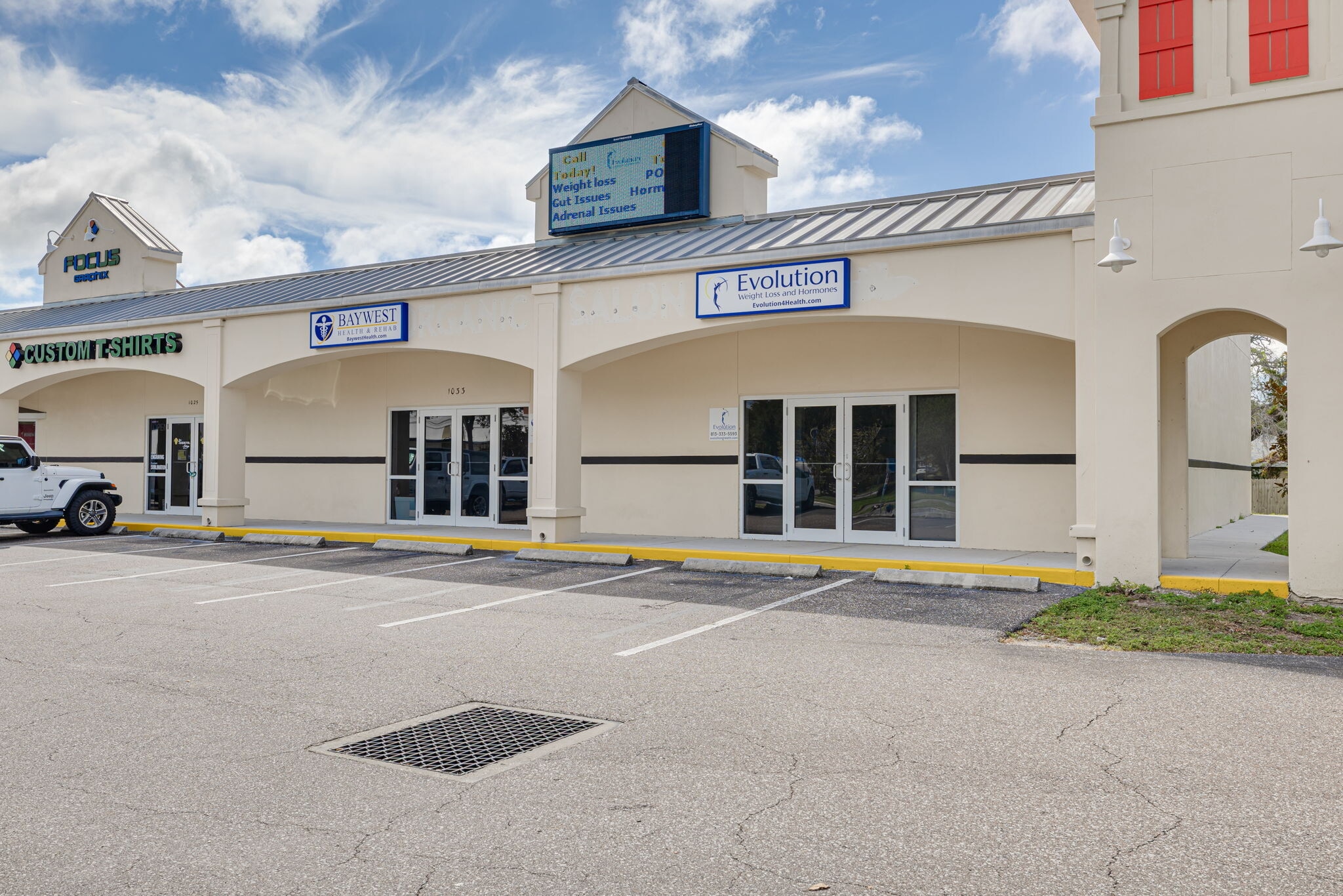 1015-1033 W Bay Dr, Largo, FL for lease Primary Photo- Image 1 of 36