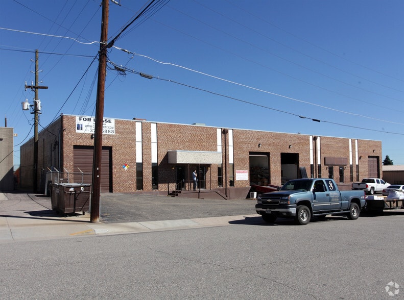 2045-2075 W Amherst Ave, Sheridan, CO for lease - Primary Photo - Image 1 of 2
