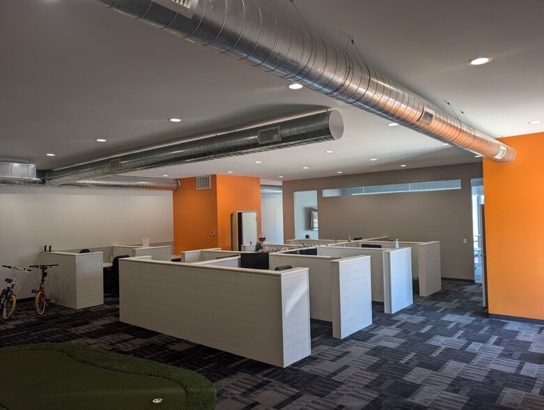 5419 NW Radial Hwy, Omaha, NE for lease - Interior Photo - Image 1 of 9