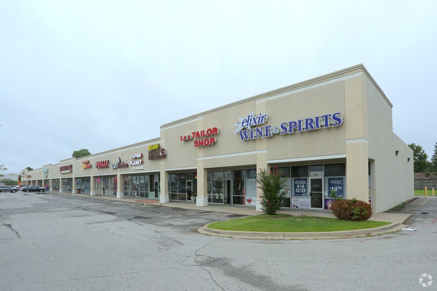 2409 W Kenosha Ave, Broken Arrow, OK à louer - Photo du bâtiment - Image 2 de 2