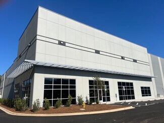 Plus de détails pour 13015 Jamesburg Dr, Huntersville, NC - Industriel à louer