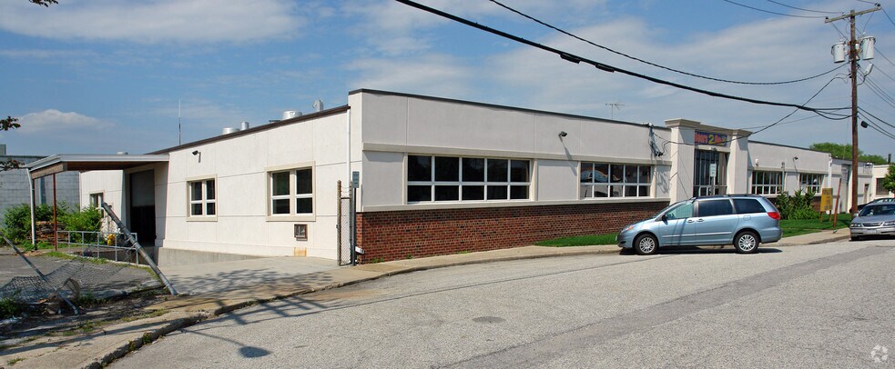 14-18 Neil Ct, Oceanside, NY à louer - Photo du bâtiment - Image 3 de 4